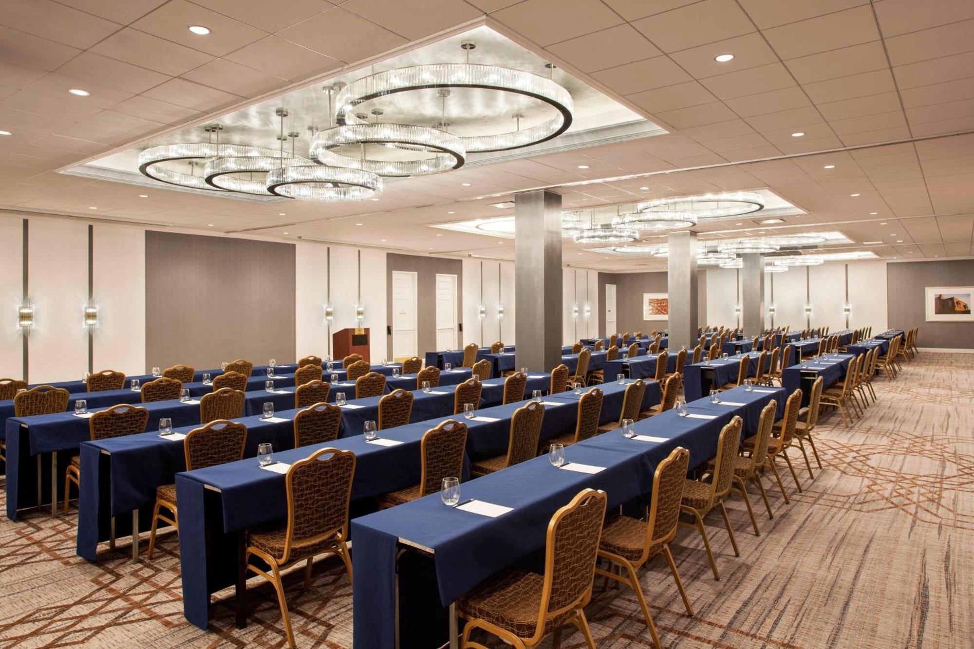 Sheraton Hotel 3*