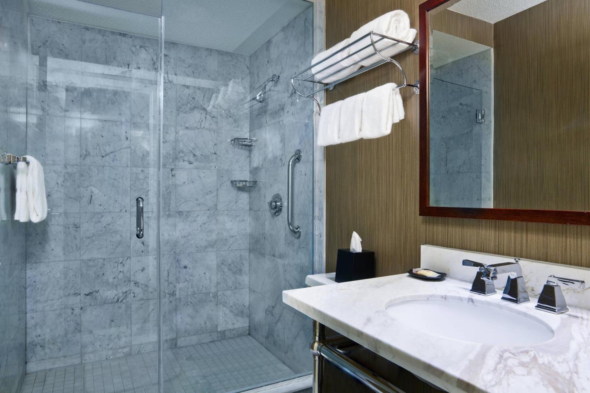 Sheraton Hotel 3*